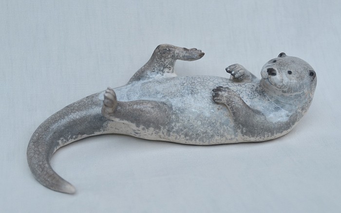 Loutre d'Europe - Terre cuisson RAKU. L : 35 cm,